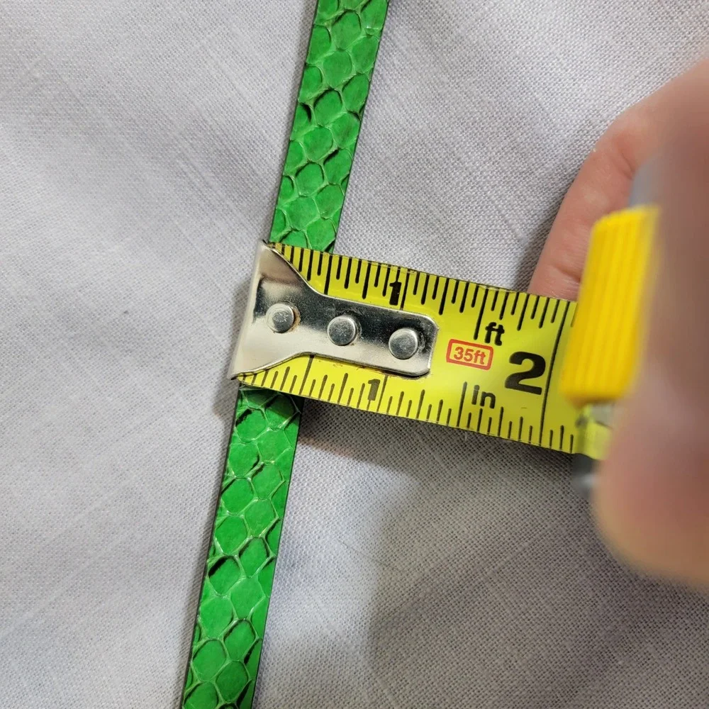 Ann Taylor Womens Green Snakeskin Embossed Leather Skinny‎ Belt Size M 271022